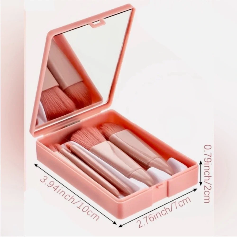 Travel Makeup Brush Set In Mirrored Compact Case, 5 Brush Mini Travel Set